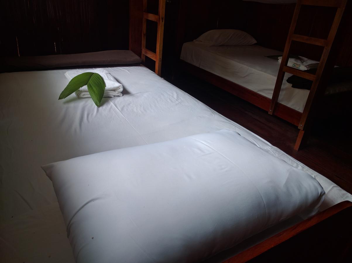 Green Forest Ecolodge Puerto Montufar Eksteriør bilde